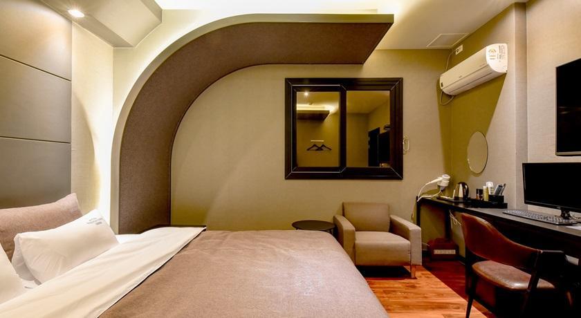 צ'אנגוון French Code Hotel מראה חיצוני תמונה