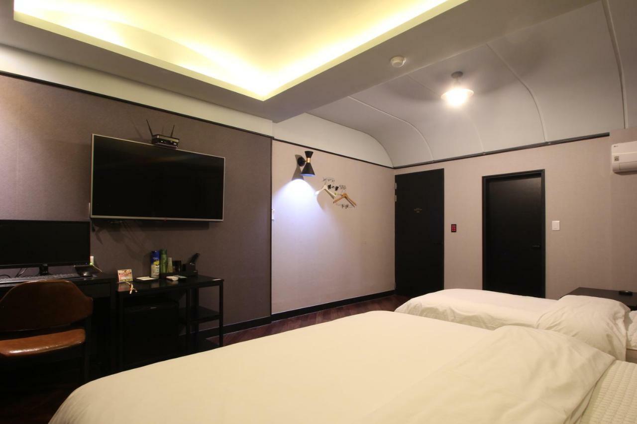 צ'אנגוון French Code Hotel מראה חיצוני תמונה