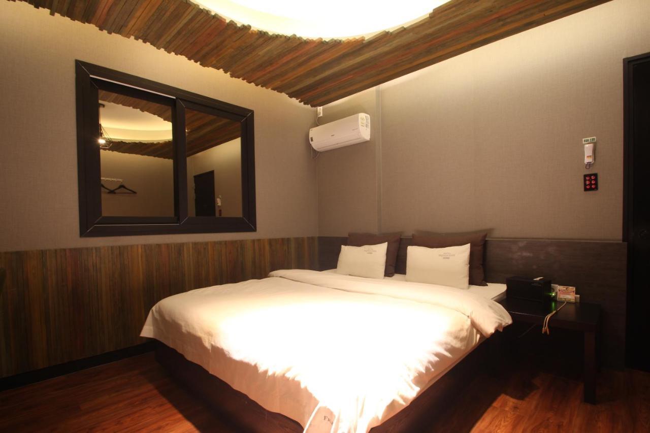 צ'אנגוון French Code Hotel מראה חיצוני תמונה